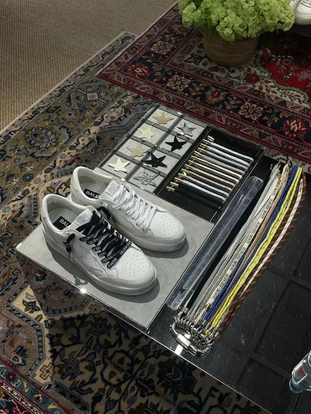 Brand Sepatu Estetika 'Lusuh' Golden Goose Resmi Hadir di Indonesia, Buka Gerai Pertama di Plaza Senayan