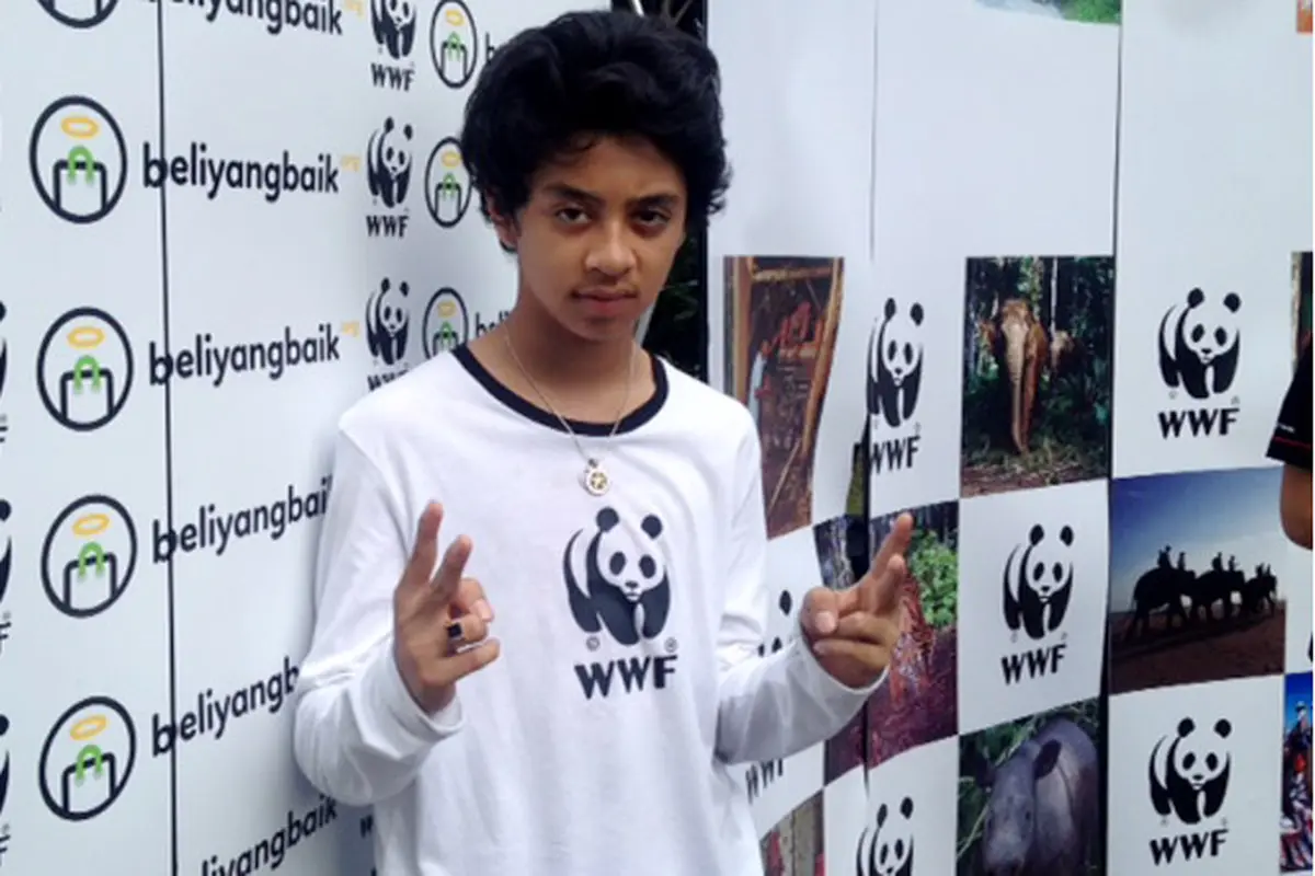 Bastian Steel