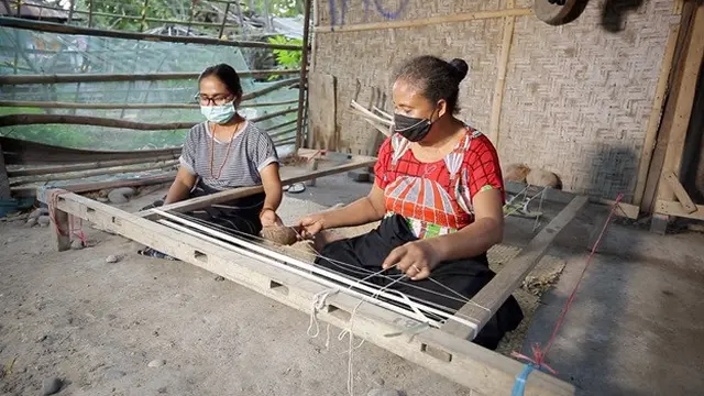 Proses Pembuatan Tenun Sumba Timur