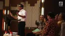 Menkumham Yasonna Hamonangan Laoly saat memberikan arahan dihadapan advokat FAPP di Gedung Kemenkumham, Jakarta, Jumat (21/7). FAPP mendukung penuh langkah pemerintah menerbitkan Perppu No 2 tahun 2017. (Liputan6.com/Faizal Fanani)