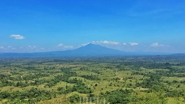 Pemandangan Gunung Seulawah Agam yang indah di Aceh