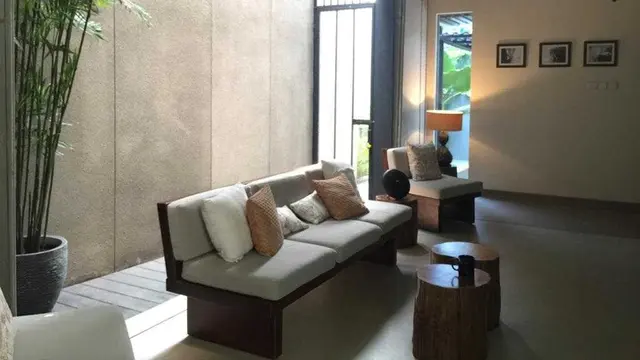 Rumah Industrial Modern Super Keren yang Memanfaatkan Material Daur Ulang