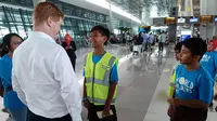 PT Angkasa Pura II menggandeng UNICEF, ajak belasan anak melihat dan merasakan langsung berkarier di pelayanan masyarakat Terminal 3 Bandara Internasional Soekarno Hatta, Kota Tangerang, Rabu (20/11/2019).
