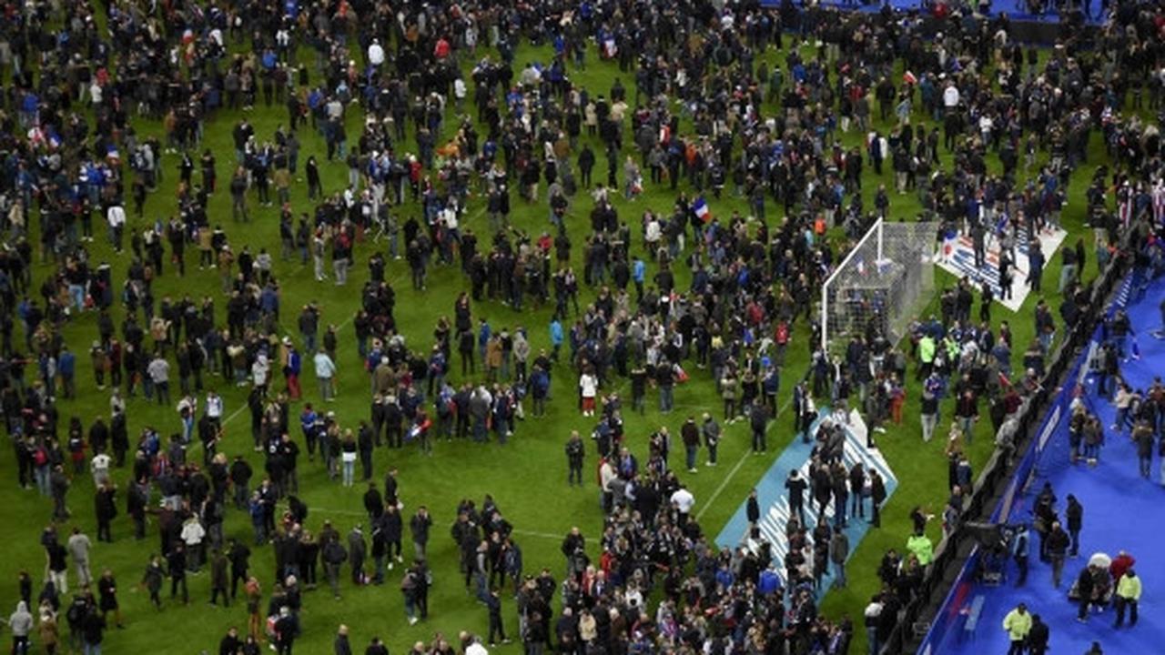 Suasana ribuan penonton laga Prancis-Jerman berhamburan akibat bom