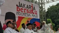 Cawapres nomor urut 01 Ma’ruf Amin menghadiri Kampanye Akbar Jakarta Bersatu di Lapangan Parkir Timur Senayan, Minggu (31/3/2019). (Merdeka.com/Titin Supriatin)
