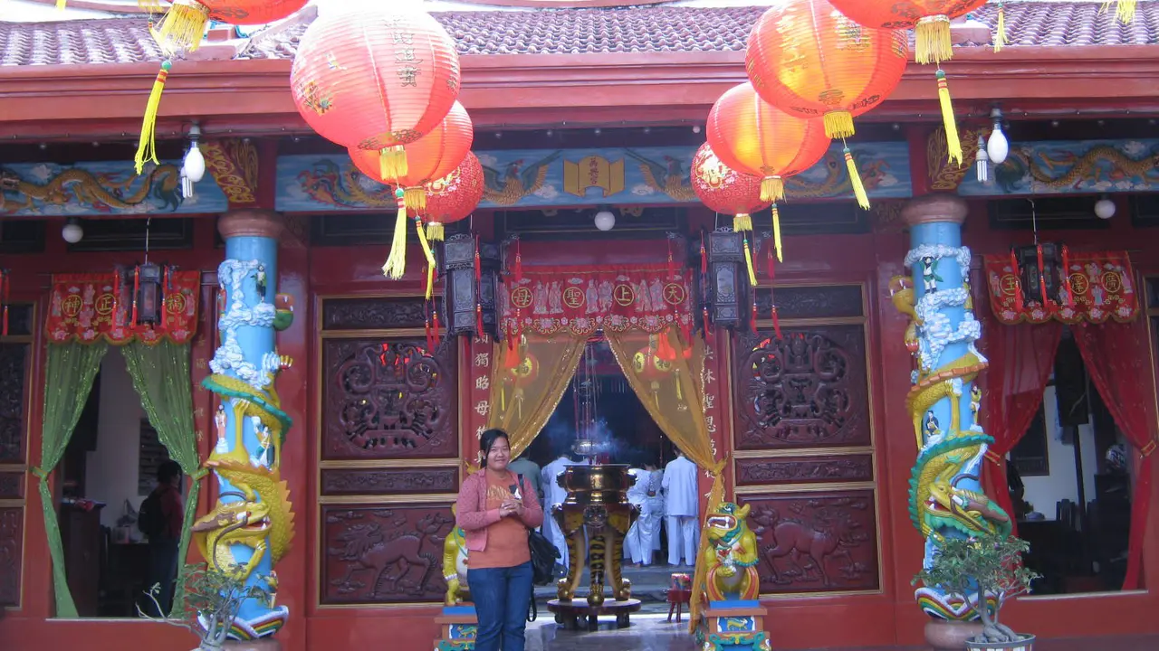 Jelang Imlek, 20 Ribu Turis China Serbu Manado 