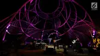 Grup musik Tohpati Bertiga tampil pada hari pertama Jazz Gunung 2018 di Kawasan Gunung Bromo, Jawa Timur, Jumat (27/7). Jazz Gunung Bromo ke sepuluh ini menampilkan sejumlah pemusik jazz tanah air dan macanegara (Liputan6.com/HO/Ridhwan Siregar)