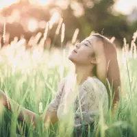 ilustrasi bahagia mencintai diri sendiri/Photo by Đàm Tướng Quân from Pexels