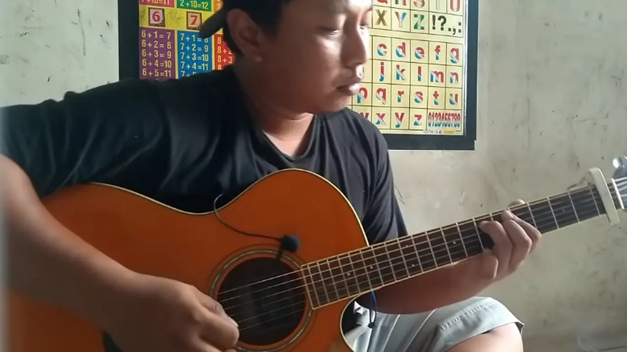 Gitaris viral
