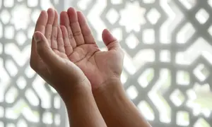 Ilustrasi Berdoa. (Unsplash - Masjid MABA)
