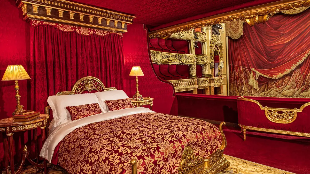 Teater Phantom of the Opera di Paris Disulap Jadi Kamar Mewah, Biaya Menginapnya Hanya Rp600 Ribu