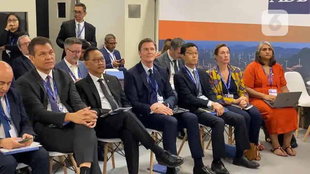 OIKN bersama Asian Development Bank (ADB) ikut menyaksikan video singkat terkait perkembangan Nusantara Tamu undangan menyaksikan video singkat terkait Ibu Kota Nusantara (Liputan6.com/Teddy Tri Setio Berty).