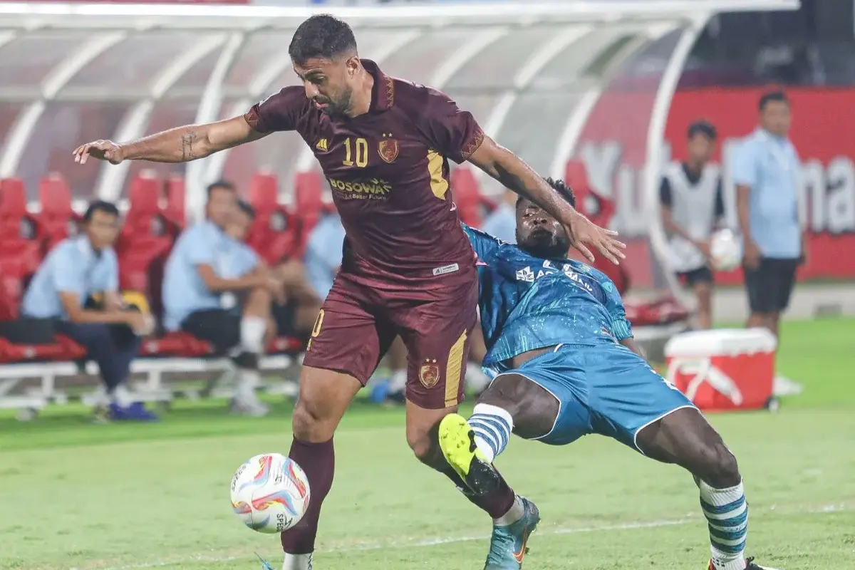 Penyerang PSM Makassar, Everton Nascimento, ketika melawan Yangon United di babak Play-off Piala AFC 2023/2024.