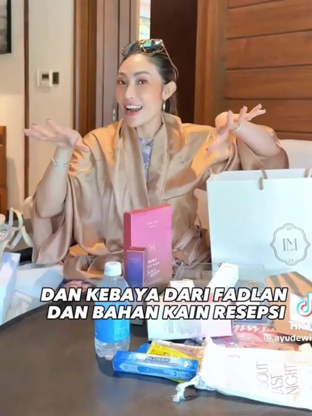 Potret Isi Hampers Mewah Bridesmaid dan Groomsmen Luna Maya-Maxime Bouttier, dari Paket Treatment hingga Parfum YSL Libre Rp2,9 Juta