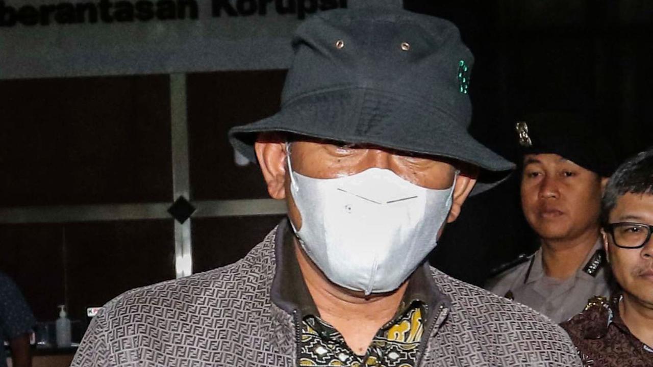 FOTO: Anggota BPK Pius Lustrilanang Usai 7 Jam Diperiksa KPK: Wajah Tertutup Rapat dan Irit Bicara