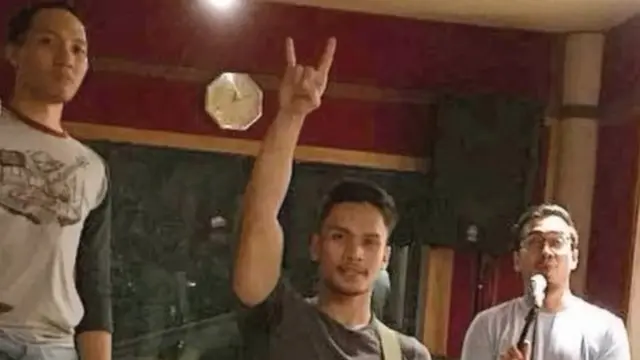 Randy Pangalila seorang family man (Instagram/secangkir.hotto)