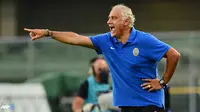 Pelatih Verona: Debut yang Tak Terlupakan