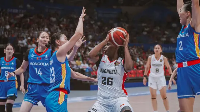 Aksi timnas basket putri saat melawan Mongolia di Asian Games 2023