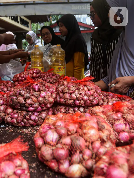 Badan Pangan Nasional bekerjasama dengan Kementerian Pertanian menggelar GPM Bawang Merah dalam rangka Stabilisasi Pasokan dan Harga Pangan di DKI Jakarta. (Liputan6.com/Angga Yuniar)