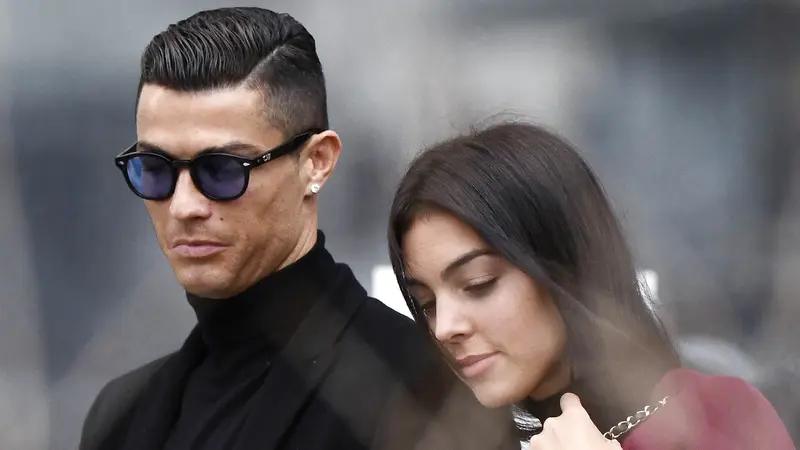 Potret Kemesraan Cristiano Ronaldo dan Georgina Rodriguez, Setia Kala Suka Maupun Duka
