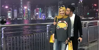 Potret mesra pasangan Zaskia Sungkar dan Irwansyah banyak diunggah di media sosial. Kini, usia pernikahan pasangan ini telah menginjak usia enam tahun. Kemesraannya pasangan banyak membuat iri netizen. (Instagram/irwansyah_15)