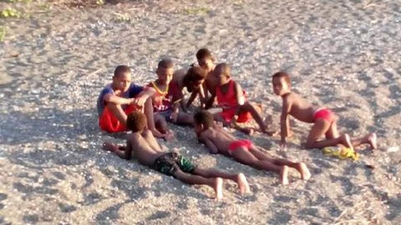 Indahnya potret kemajemukan Nusantara di Pantai Sausapor Papua Barat