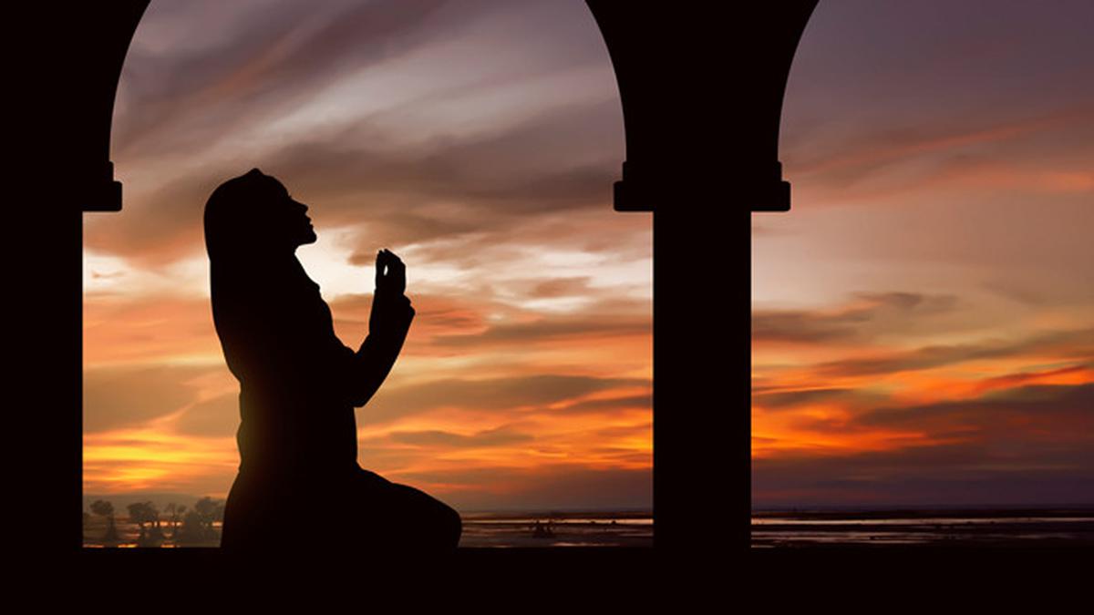 Naskah Khutbah Jumat: Merenungkan Hakikat dari Umur Panjang