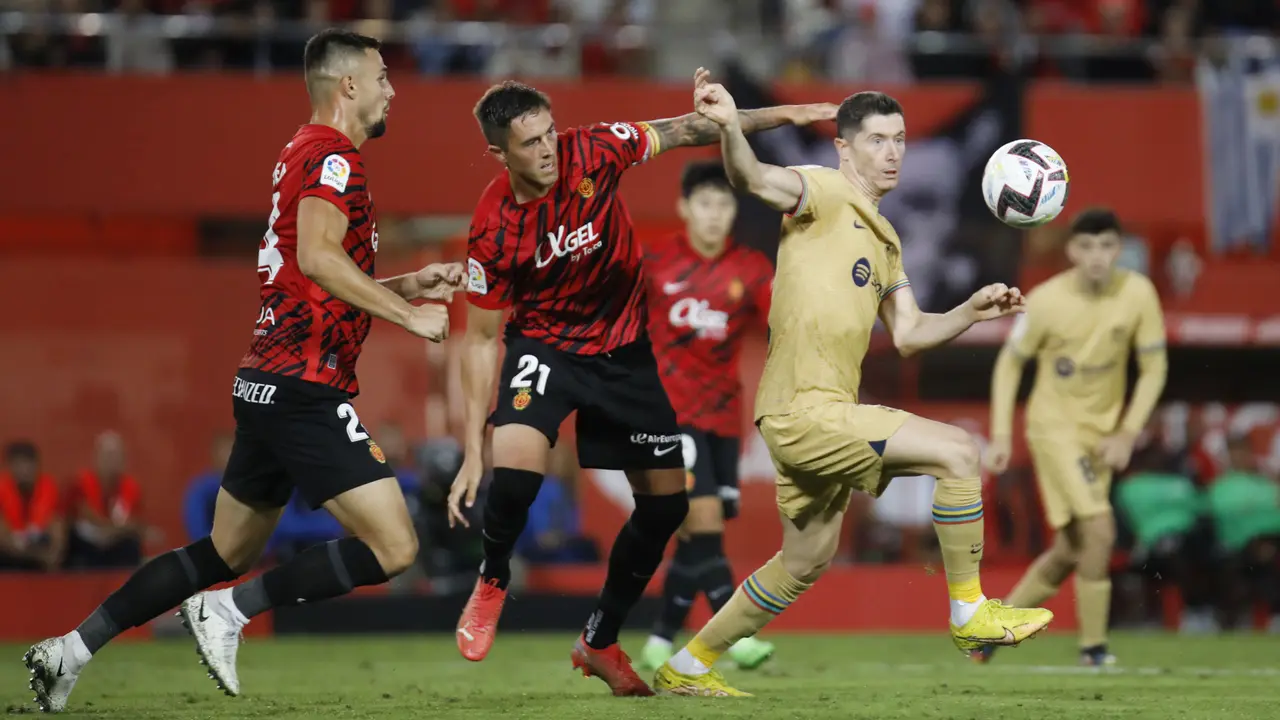 Foto: Robert Lewandowski Lagi, Barcelona Jinakkan Real Mallorca di Liga Spanyol