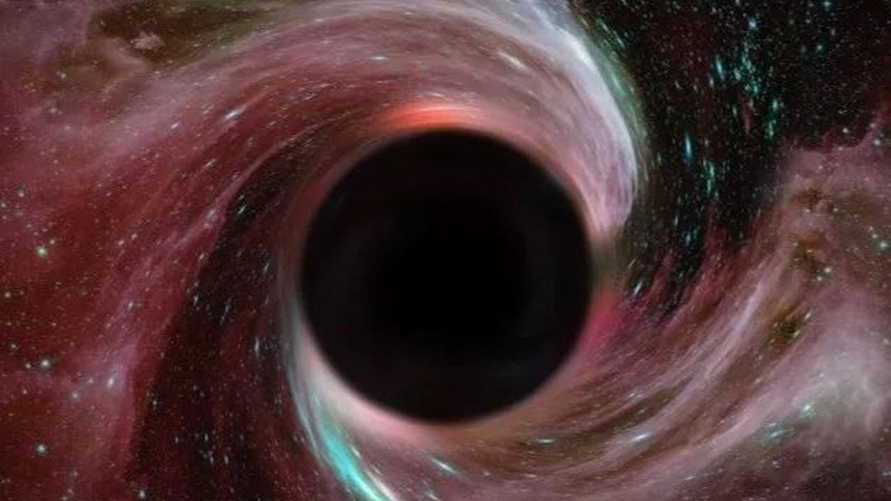 Semakin kecil jarak orbit, semakin kecil bandwidth ruang untuk melepaskan energinya - sehingga pada jarak 3,2 tahun cahaya tidak ada cukup ruang untuk melepaskan momentum lebih lanjut, dan peluruhan orbit menjadi stabil dan terhenti.