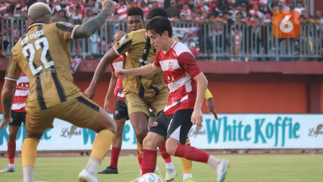 Dewa United Vs Madura United