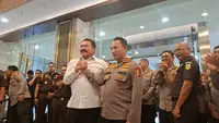 Momen Kapolri dan Jaksa Agung Salam Komando di Kejagung