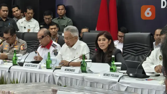 Menkomdigi Meutya Hafid memaparkan upaya Komdigi menutup 104.000 situs judi online untuk memberantas judi online (Liputan6.com/ Agustin Setyo Wardani)