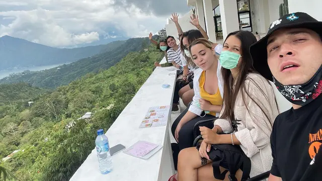 5 Potret Stefan William dan Ria Andrews yang Kini Makin Mesra