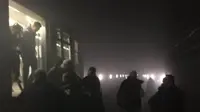 Penumpang kereta bawah tanah Metro  Belgia dievakukasi (Evan Lamos)