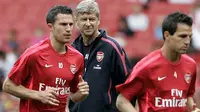 Arsenal Lebih Kehilangan Fabregas Ketimbang RvP