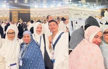 Momen Enzy Storia Bagikan Kebahagiaan Tak Terhingga Karena Bisa Kembali ke Baitullah di Bulan Ramadhan