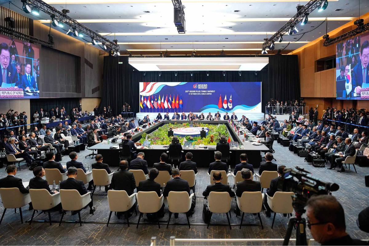 FOTO: KTT ASEAN ke-47 di Kuala Lumpur, Presiden Prabowo Hadiri Pertemuan Strategis dengan Para Pemimpin Asia