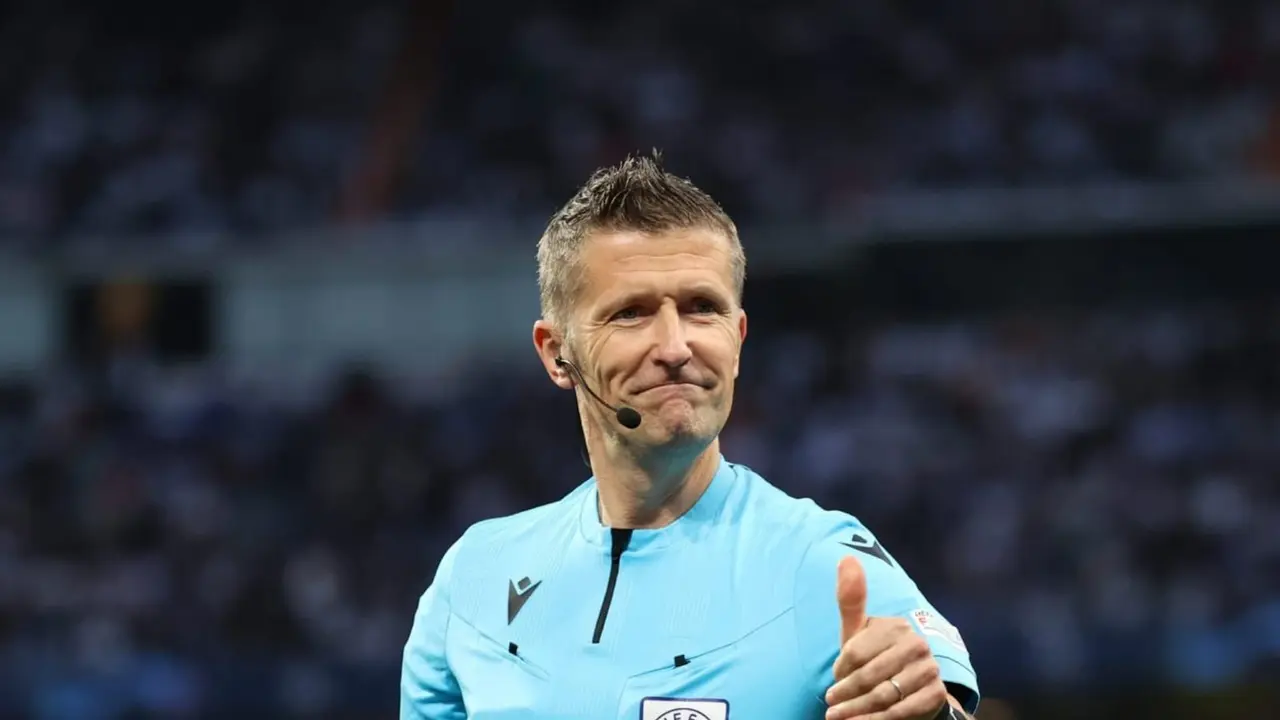 Daniele Orsato, Wasit asal Italia (sumber: twitter.com/idextratime)