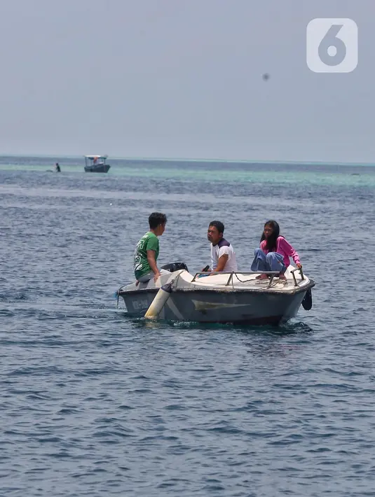 Pengembangan potensi wisata di Kepulauan Seribu perlu diimbangi dengan percepatan penyediaan kebutuhan dasar, pemanfaatan ruang laut untuk pariwisata, pemulihan kawasan pesisir, serta penataan ruang pemukiman. (Liputan6.com/Angga Yuniar)