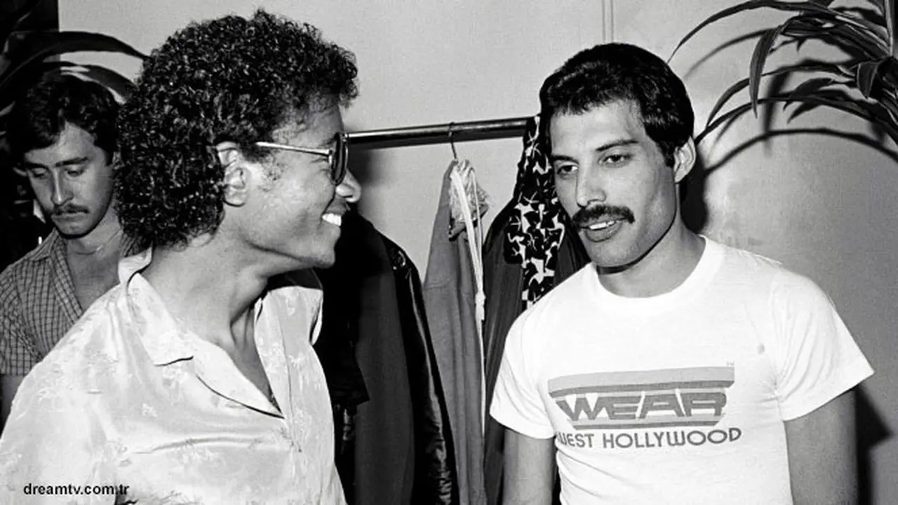 mj-freddy-mercury-130730c.jpg