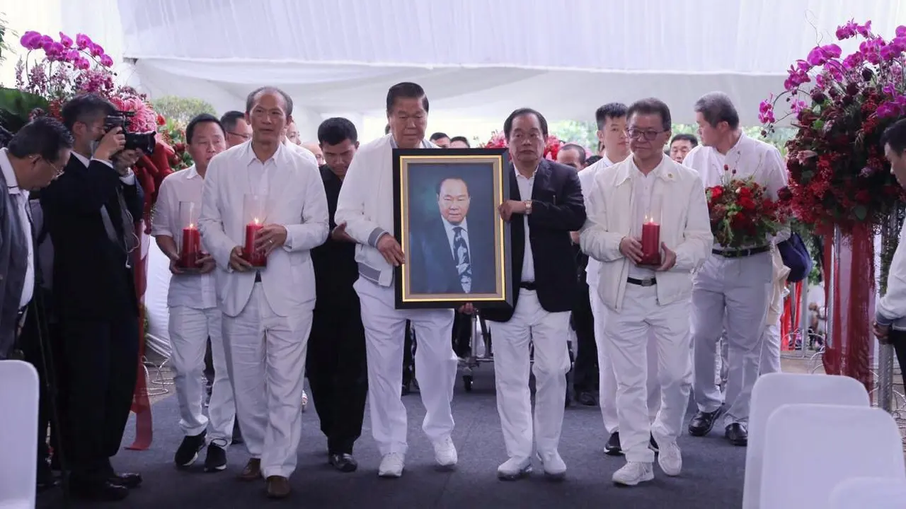 Prosesi pemakaman pendiri Grup Sinar Mas Eka Tjipta, Sabtu (2/2/2019). (Istimewa)