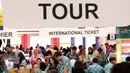 Pengunjung memadati Garuda Travel Fair 2015 di JCC, Senayan, Jakarta, Jumat (25/9/2015). Pameran tersebut diharapkan dapat meningkatkan minat masyarakat Indonesia untuk berwisata di dalam dan luar negeri.  (Liputan6.com/Angga Yuniar)
