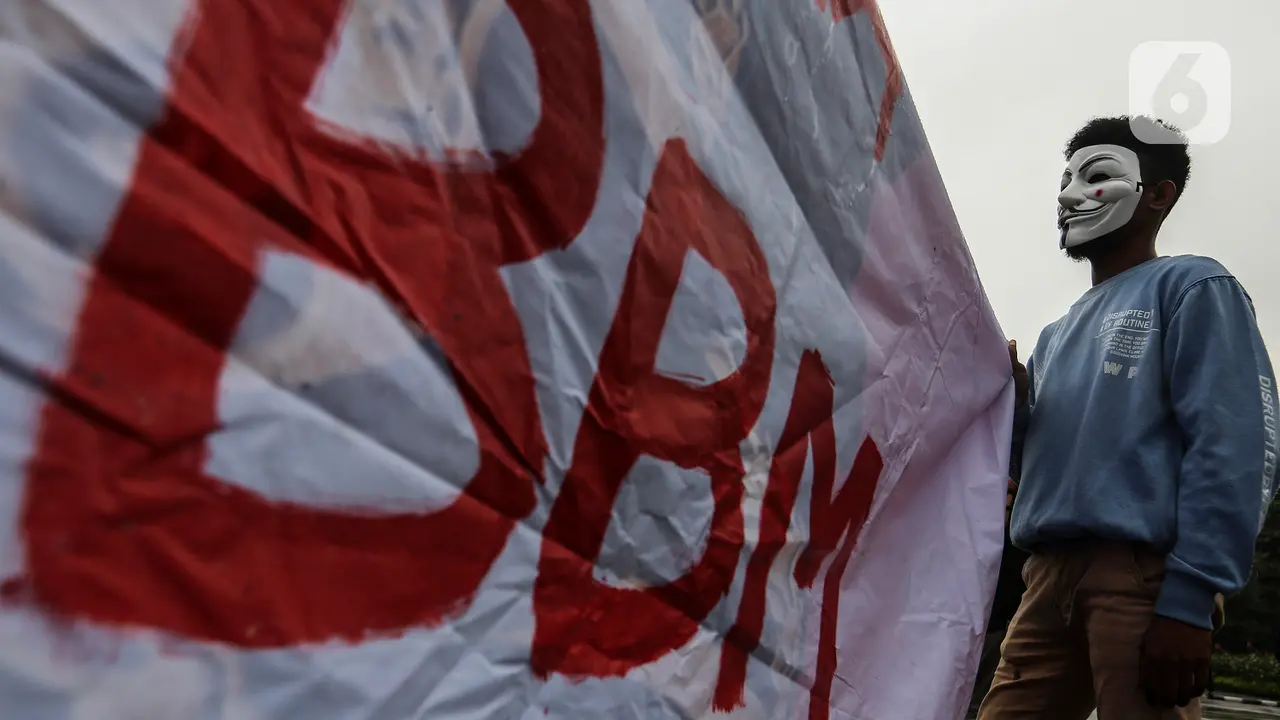 Demo Mahasiswa Tolak Kenaikan Harga BBM di Patung Kuda