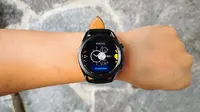 Smartwatch Samsung Galaxy Watch3 Menawarkan Banyak Pilihan Watchfaces. Liputan6.com/Mochamad Wahyu Hidayat