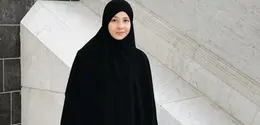 Natasha Rizky Bareface Memesona saat Umrah di Ramadan 2026. [@natasharizkynew]