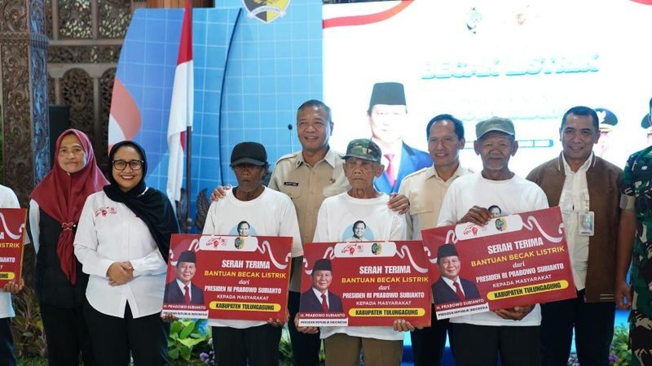 Kakek Suminto Bahagia Terima Bantuan Becak Listrik Prabowo, Ringankan Beban Usia Senja
