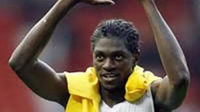 img_adebayor_gol.jpg