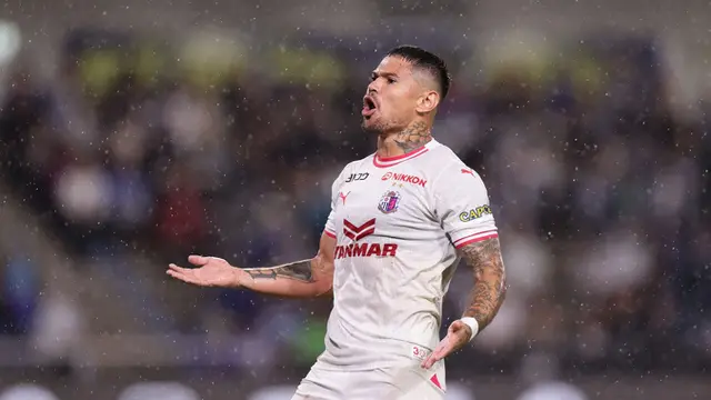 Foto: Duel Adu Tajam Lini Depan di Laga J1 League 2024 antara Cerezo Osaka Vs Urawa Red Diamonds