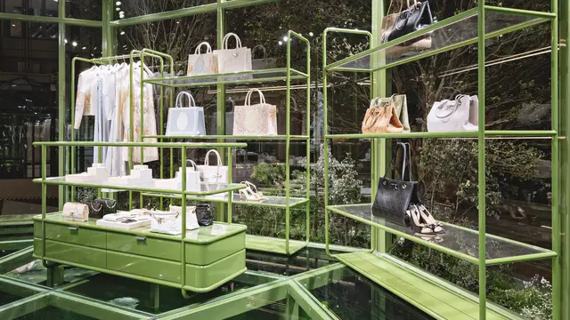 Dior Bawa Taman Paris ke Jakarta, Hadirkan Pengalaman Fashion Immersive di Plaza Senayan