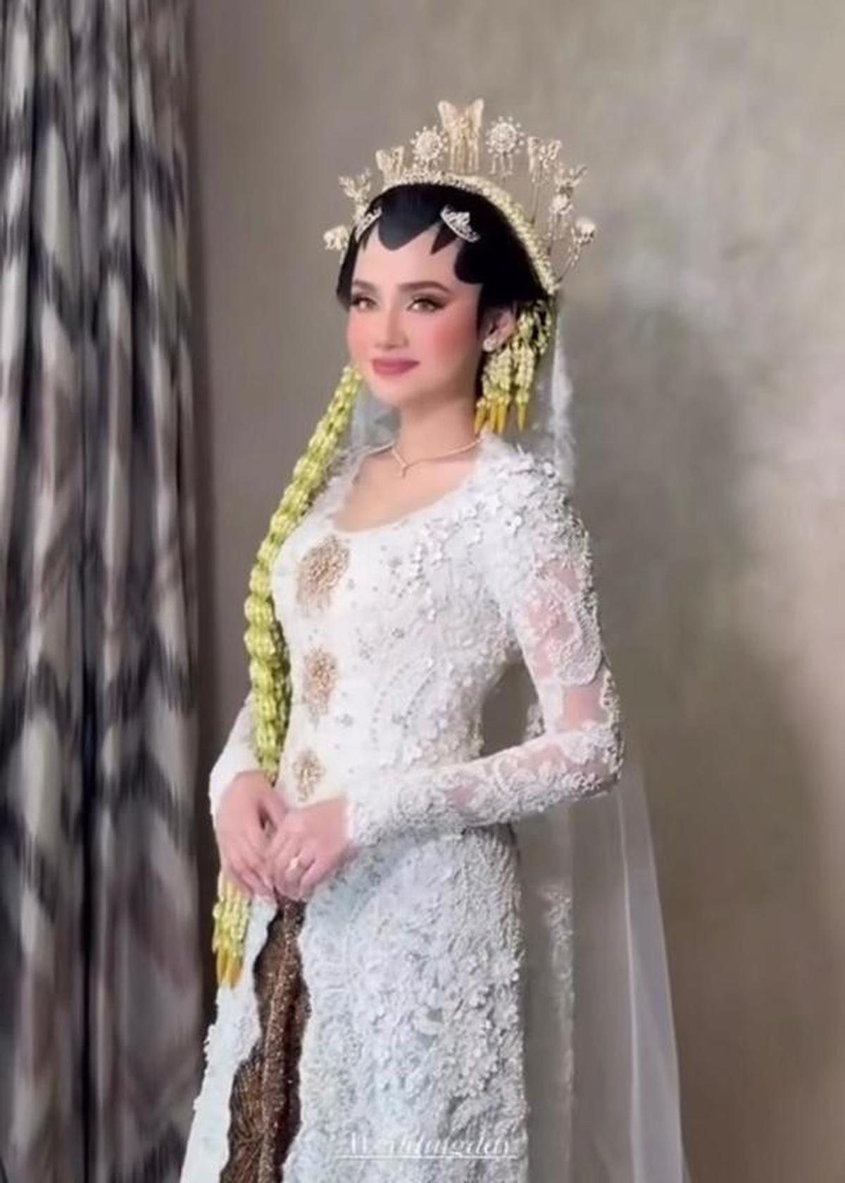Potret Keluarga Besar Ahmad Dhani di Akad Pernikahan El Rumi dan Syifa Hadju, Curi Perhatian
